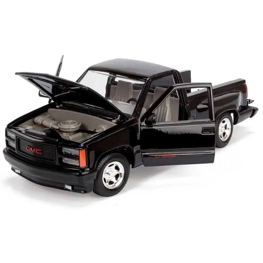 Motormax 1992 GMC Sierra GT Pickup Truck 1:24 Scale Diecast Model Car Black